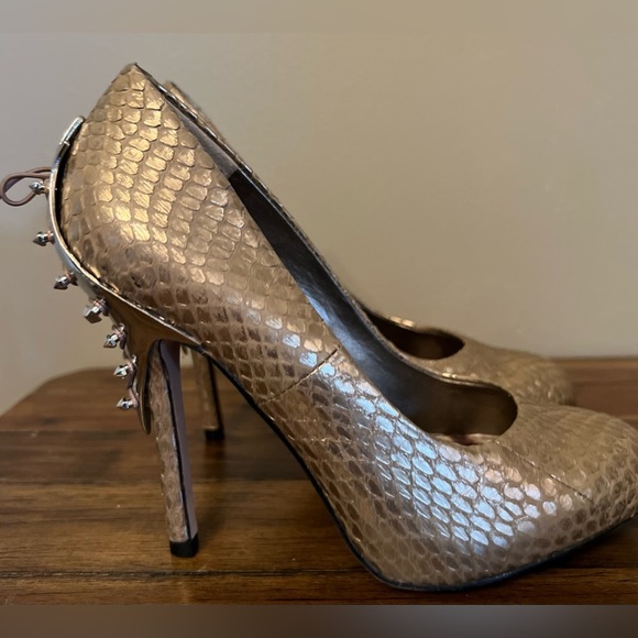 Sam Edelman "Evan" Heel - Zinc Snake, Size 5 - Picture 9 of 10